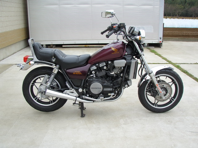Купить мотоцикл Honda VF750 Magna 1982 фото 6